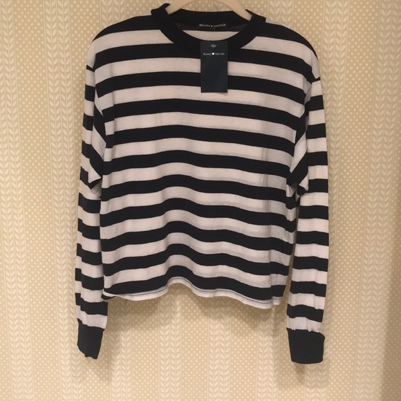 Brandy Melville Tops - NWT Brandy Melville stripped long-sleeved tee